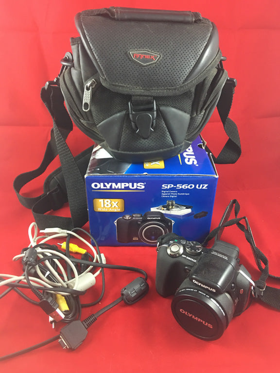 Olympus SP-560 UZ Camera with Case Used Condition